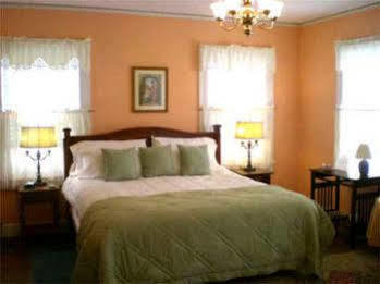 Oak Manor Inn Hartsville Exterior foto