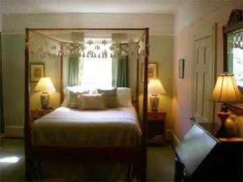 Oak Manor Inn Hartsville Exterior foto